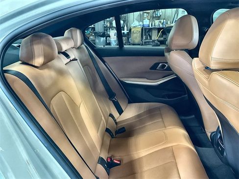 Used 2025 BMW 330i Sedan image 31