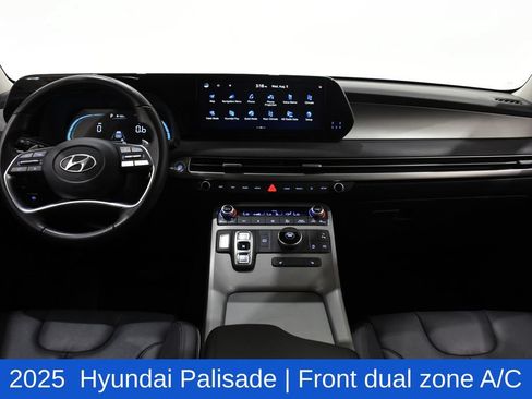 Used 2025 Hyundai Palisade SEL FWD image 7