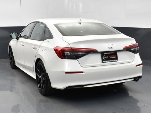 Used 2024 Honda Civic Sport image 6