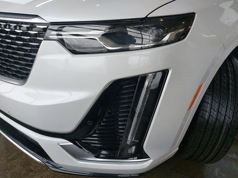 Used 2025 Cadillac XT6 Premium Luxury w/ Technology Package image 35