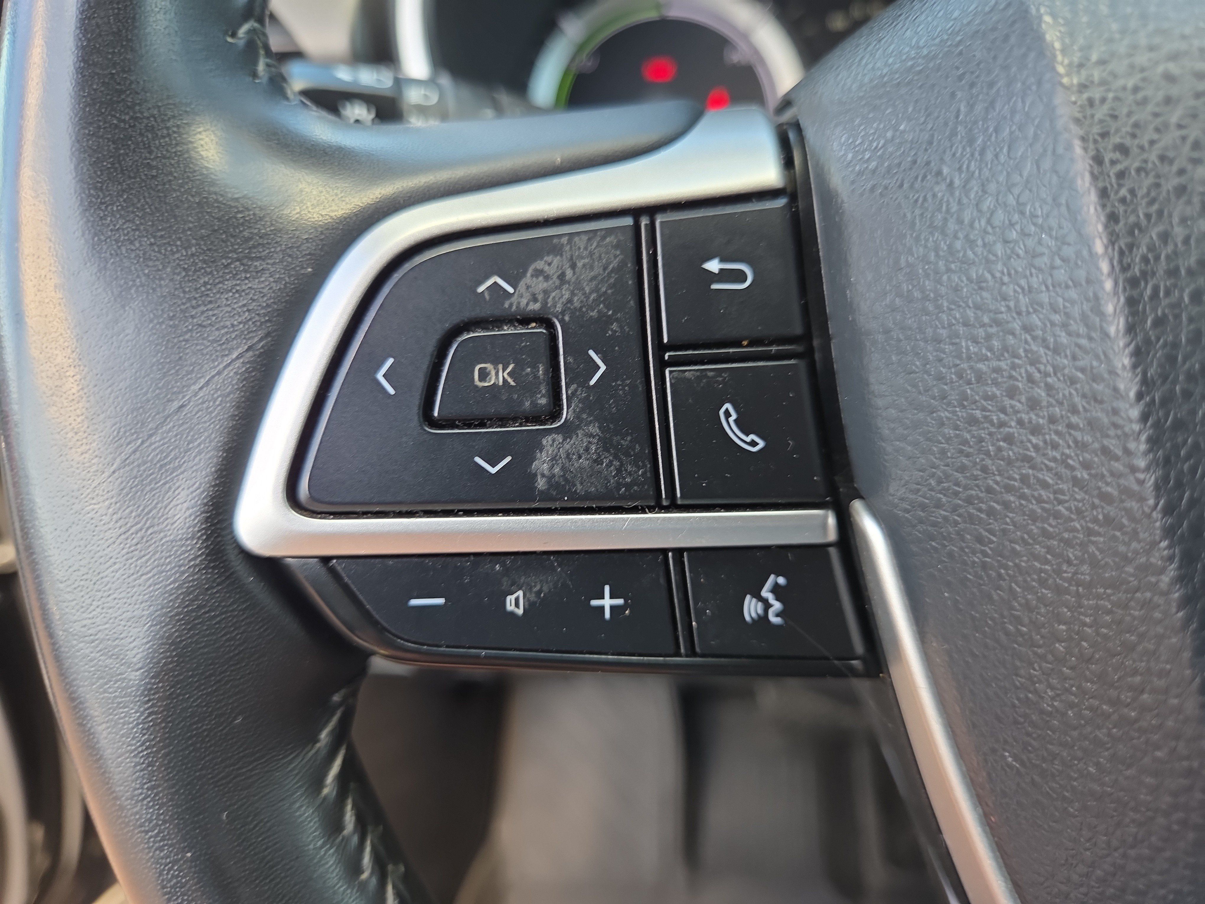 Used 2024 Toyota Highlander XLE AWD/4WD image 28