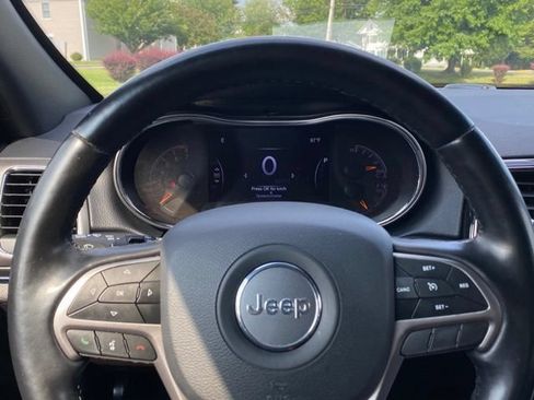 Used 2021 Jeep Grand Cherokee Limited w/ Sun & Sound Group AWD/4WD image 16