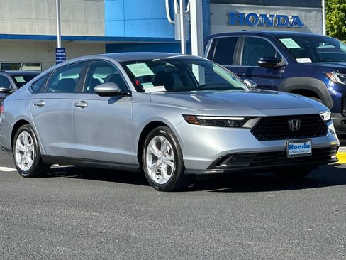 Used 2023 Honda Accord LX image 6