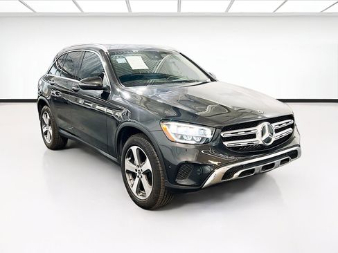 Used 2022 Mercedes-Benz GLC 300 image 3