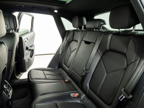 New 2026 Porsche Macan AWD/4WD image 22