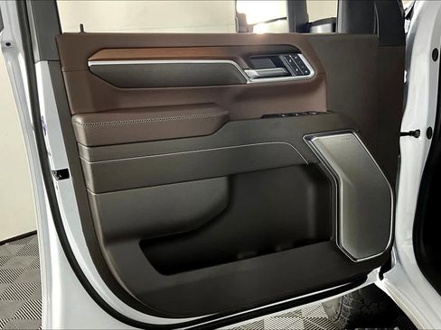 Used 2025 GMC Sierra 2500 Denali w/ Denali Reserve Package image 16