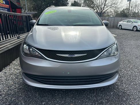 Used 2020 Chrysler Voyager Lxi image 13