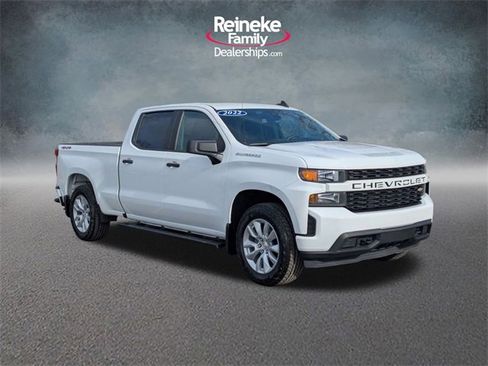 Used 2022 Chevrolet Silverado 1500 Custom w/ Safety Confidence Package image 3