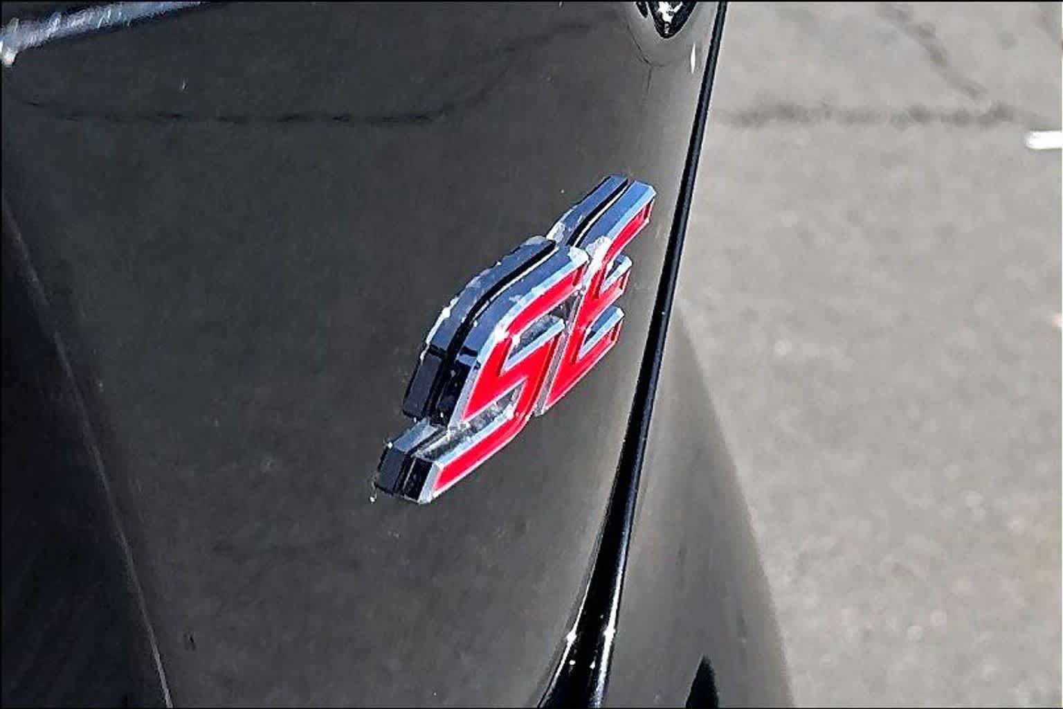 Certified 2024 Toyota Corolla SE w/ SE Premium Package FWD image 9