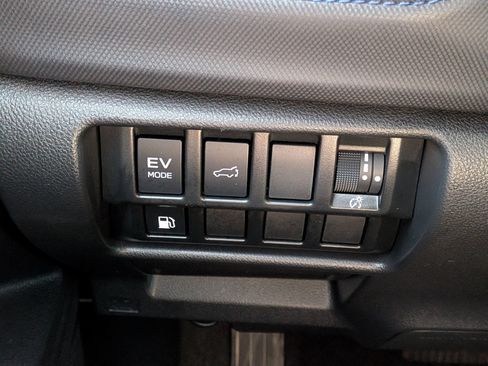 Certified 2025 Subaru Forester Premium AWD/4WD image 18