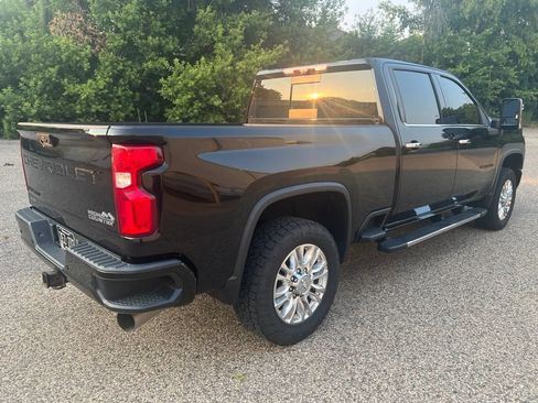 Used 2020 Chevrolet Silverado 2500 High Country w/ Z71 Off-Road Package AWD/4WD image 13