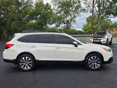 Used 2015 Subaru Outback 2.5i Limited AWD/4WD image 4