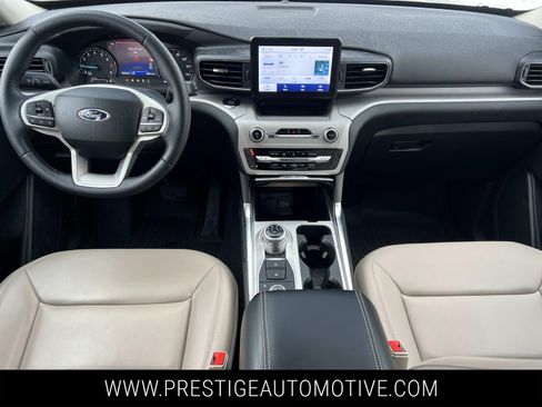 Used 2023 Ford Explorer XLT w/ Equipment Group 202A image 15