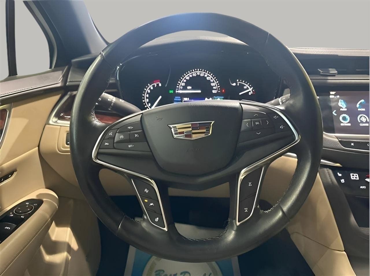 Used 2018 Cadillac XT5 Premium Luxury AWD/4WD image 16