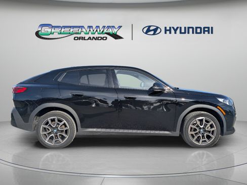 Used 2026 BMW X2 xDrive28i AWD/4WD image 8