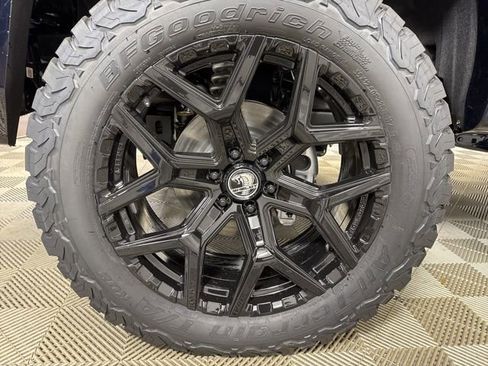 New 2025 Ford F150 Lariat w/ Equipment Group 501A Mid image 31