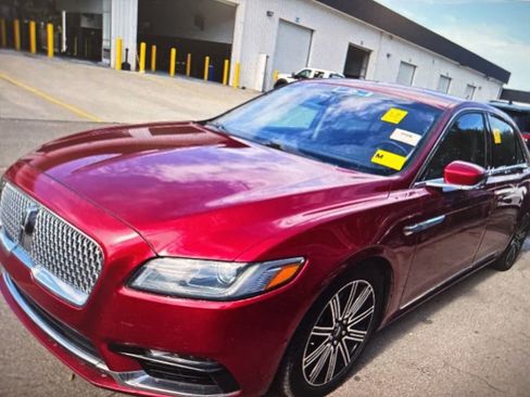 Used 2017 Lincoln Continental Reserve w/ Technology Package FWD image 1