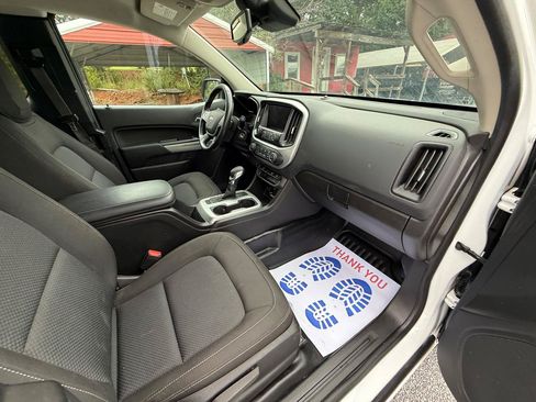 Used 2022 Chevrolet Colorado LT w/ Fleet Safety Package AWD/4WD image 30