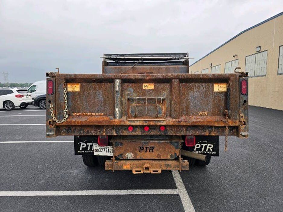 Used 2022 Ford F550 4x4 Regular Cab Super Duty image 8