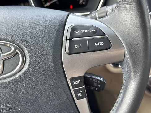 Used 2013 Toyota Highlander Limited AWD/4WD image 24