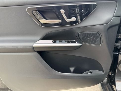 Certified 2025 Mercedes-Benz GLC 300 image 15