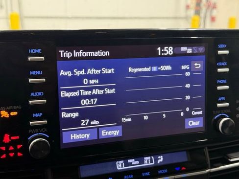 Used 2021 Toyota Sienna XLE image 40