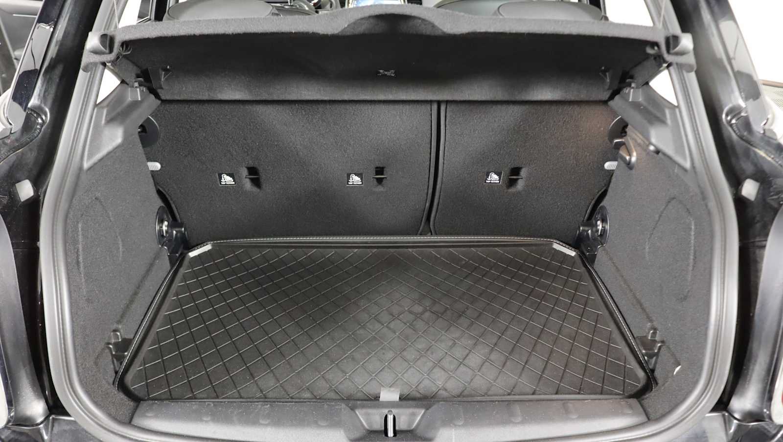 Used 2024 MINI Cooper 4-Door Hardtop FWD image 20
