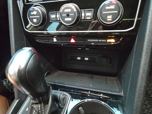 Used 2022 Volkswagen Atlas SE AWD/4WD image 26