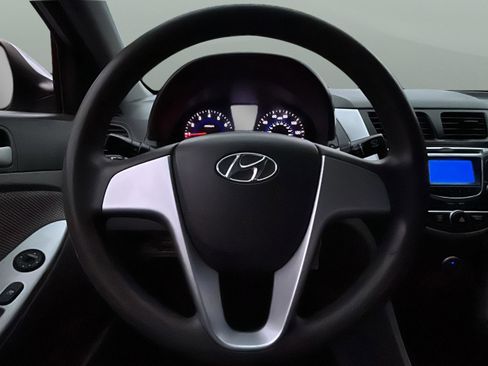 Used 2012 Hyundai Accent GLS image 22