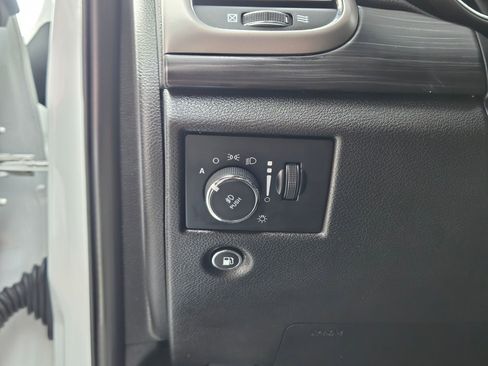 Used 2021 Jeep Grand Cherokee Laredo X image 19