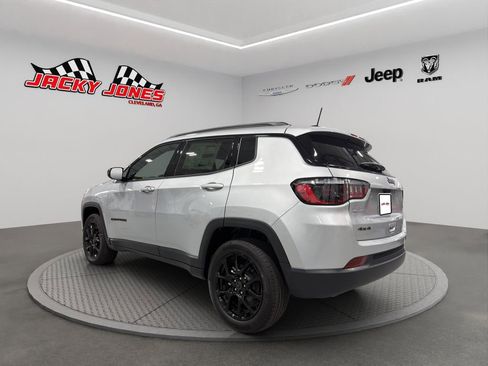 New 2026 Jeep Compass Latitude AWD/4WD image 7