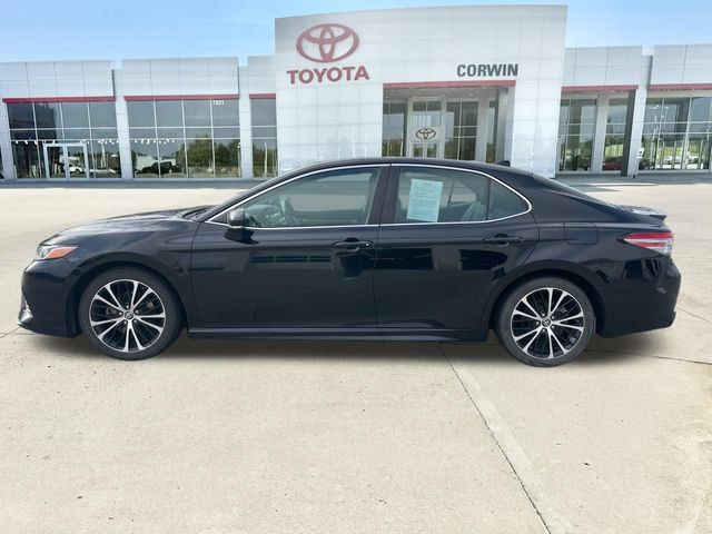 Used 2018 Toyota Camry SE w/ Audio Package FWD image 2
