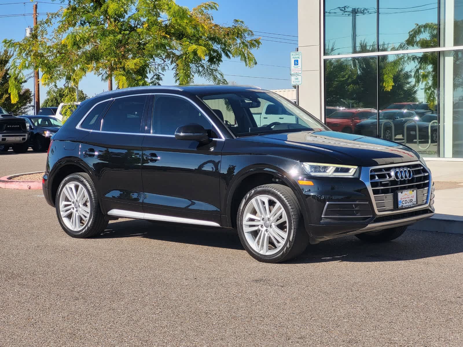 Used 2018 Audi Q5 2.0T Premium Plus w/ Premium Plus Package AWD/4WD image 3