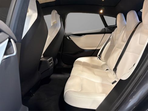 Used 2019 Tesla Model S Performance AWD/4WD image 36
