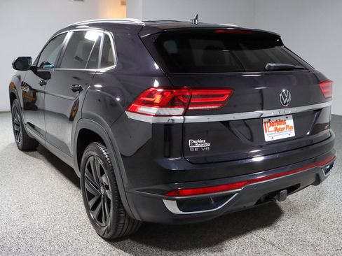 Used 2022 Volkswagen Atlas Cross Sport SE AWD/4WD image 9