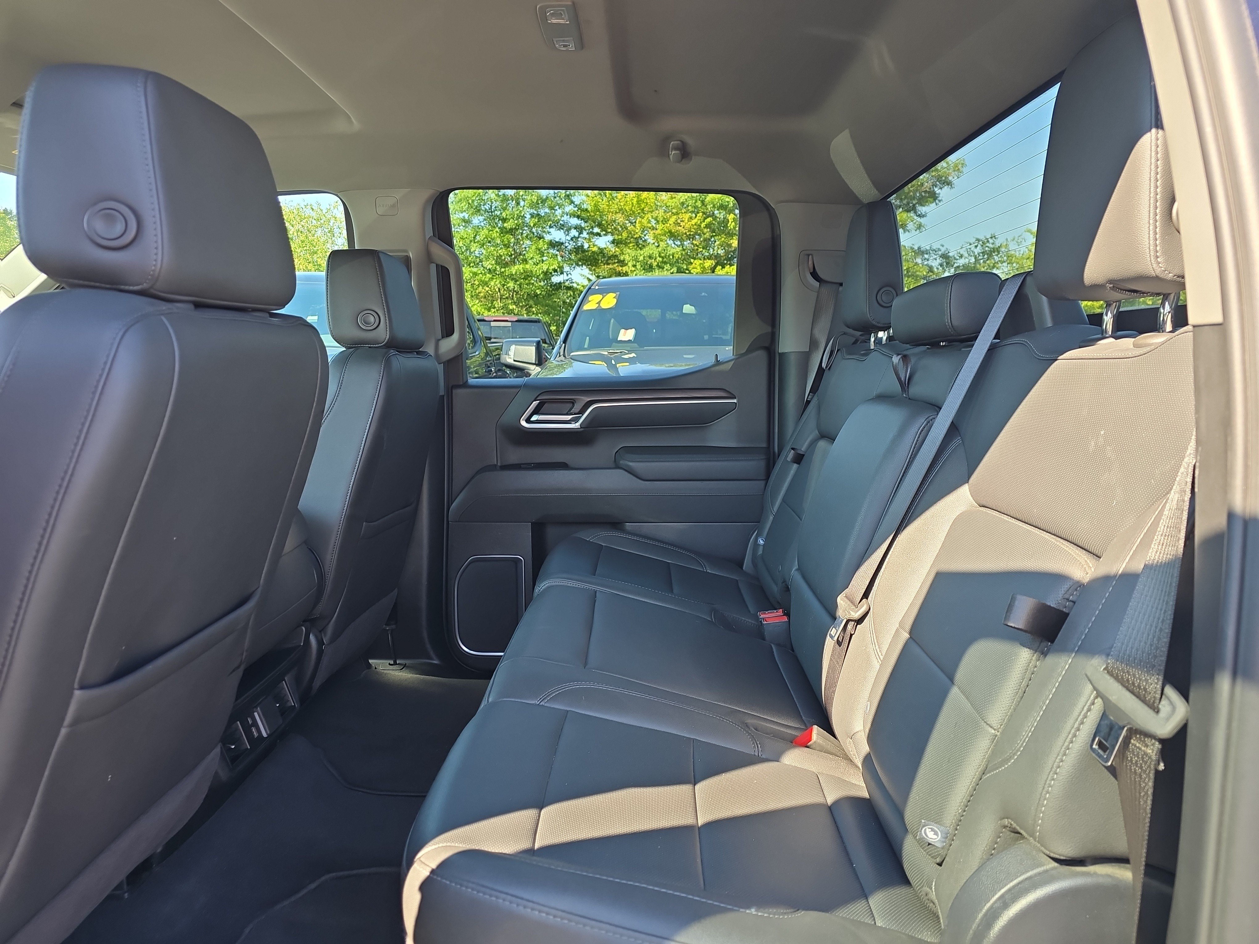 Used 2025 GMC Sierra 1500 SLT AWD/4WD image 14