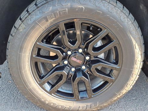 Used 2022 GMC Sierra 1500 Elevation image 9