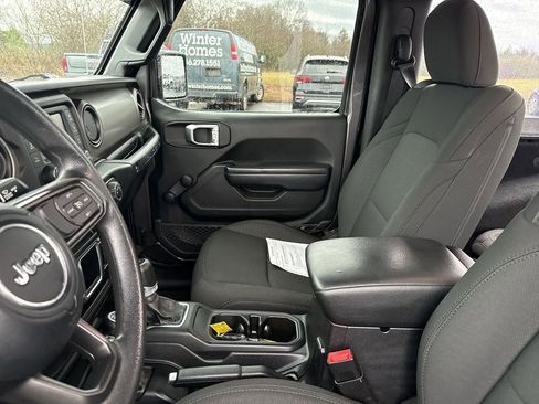 Used 2020 Jeep Wrangler Sport image 26
