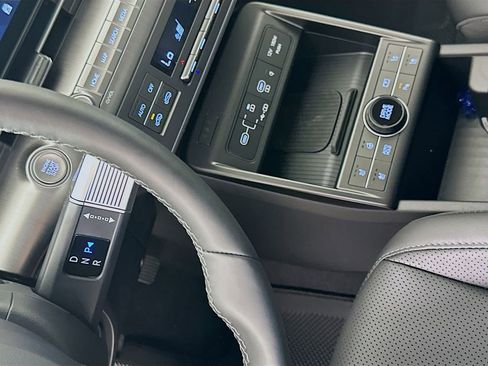 New 2026 Hyundai Kona Limited FWD image 14