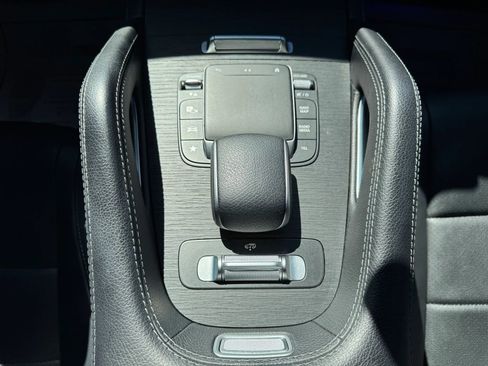 Used 2022 Mercedes-Benz GLS 450 4MATIC image 26