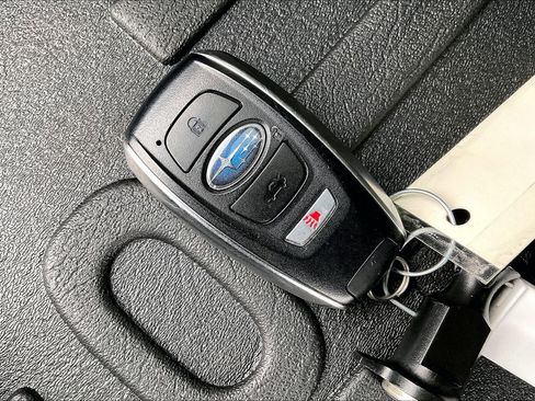 Certified 2025 Subaru Outback Onyx Edition image 9