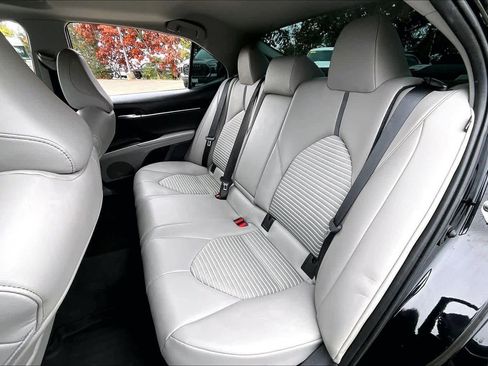 Certified 2022 Toyota Camry SE image 20