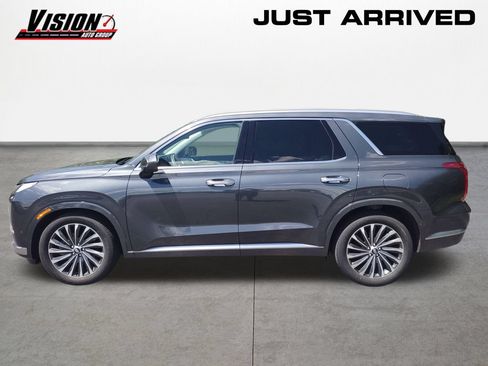 Used 2024 Hyundai Palisade Calligraphy AWD/4WD image 2