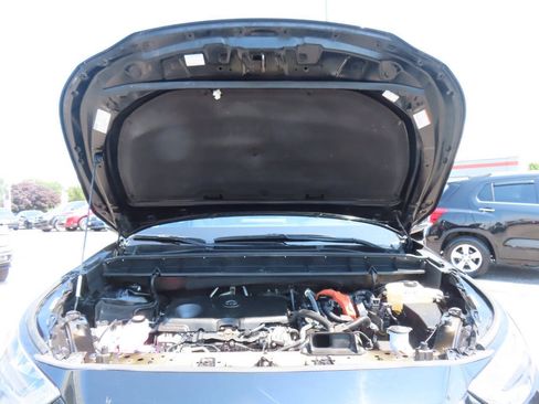 Used 2020 Toyota Highlander LE AWD/4WD image 9