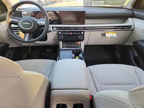 New 2025 Hyundai Tucson SEL image 8