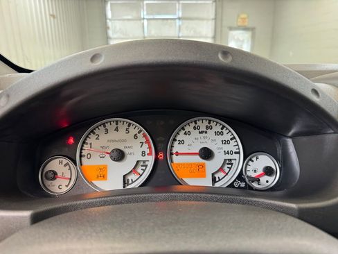 Used 2012 Nissan Frontier PRO-4X w/ Pro-4x Luxury Pkg image 28