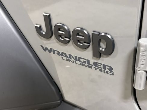 Used 2022 Jeep Wrangler Unlimited Sport AWD/4WD image 25