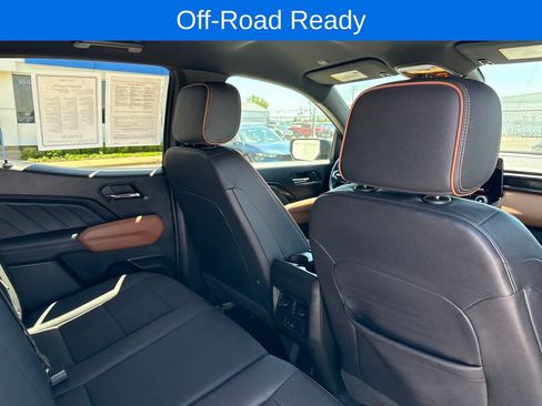 Used 2024 GMC Canyon AT4 w/ Canyon Safety Plus Package AWD/4WD image 11