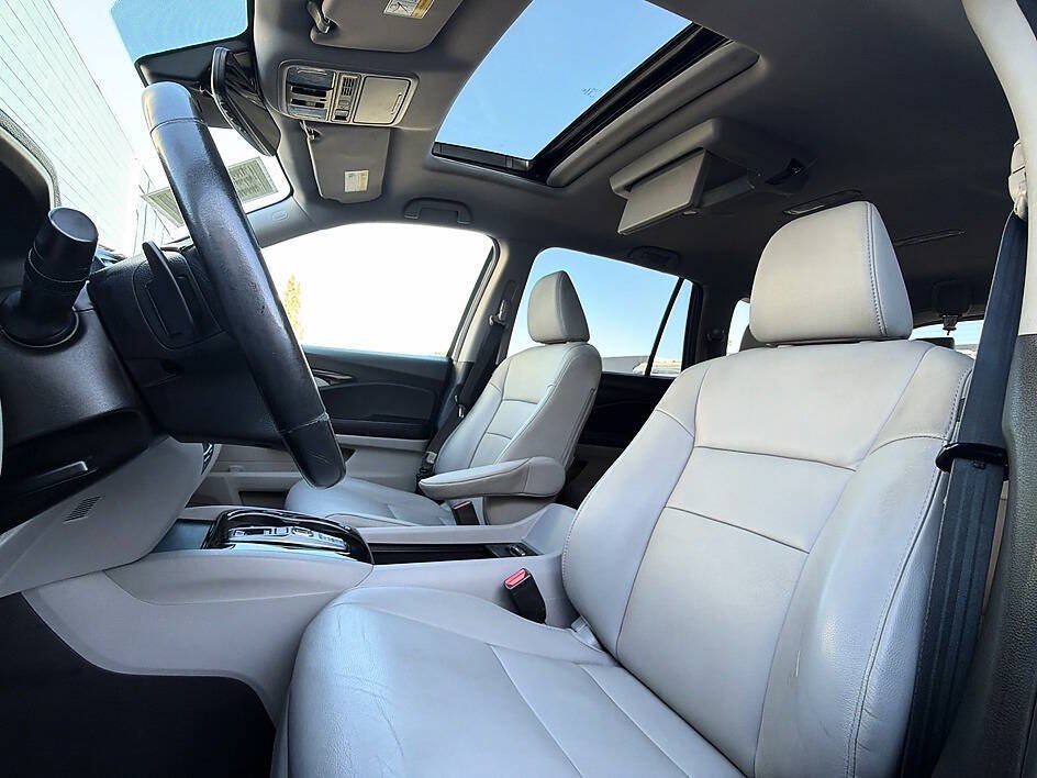 Used 2019 Honda Pilot Touring image 5