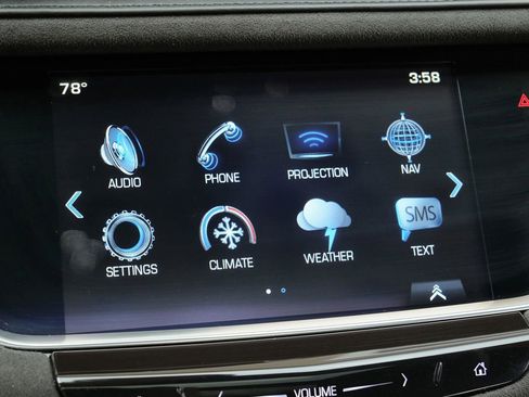 Used 2017 Cadillac XT5 Platinum AWD/4WD image 40